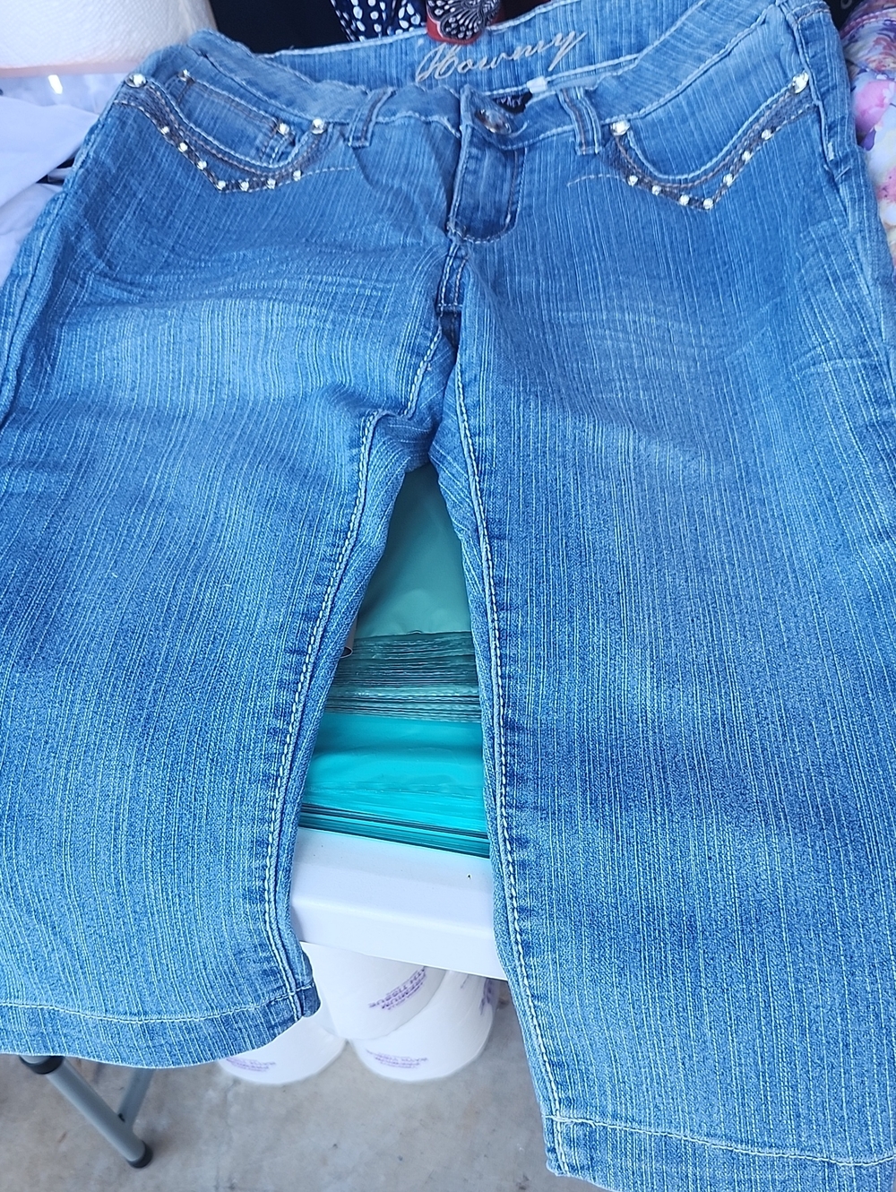 Women's Blue Cropped Jeans with Studded Pocket Detail